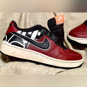 Nike size 6 Boys Red and Black Sneakers